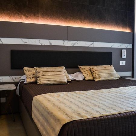 סלרנו Mediterranea Hotel & Convention Center מראה חיצוני תמונה