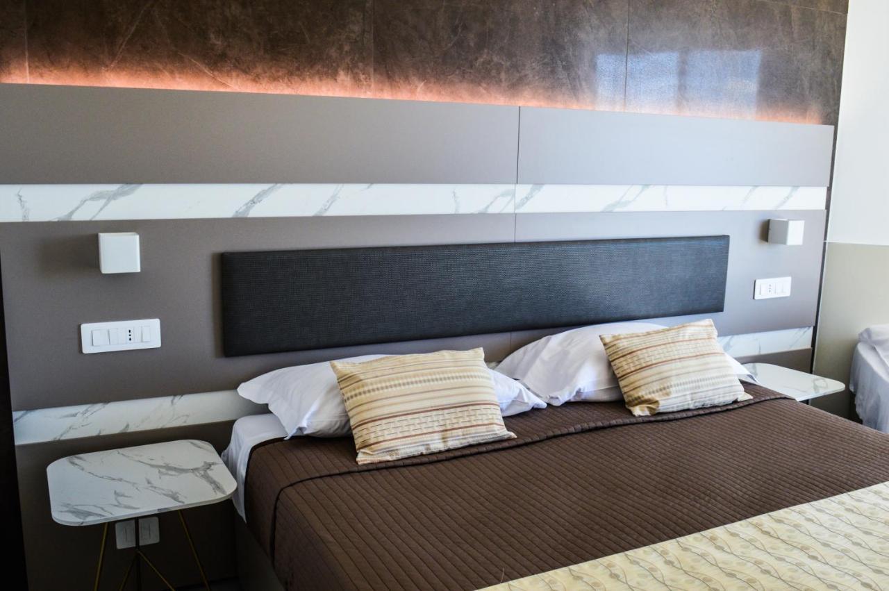 סלרנו Mediterranea Hotel & Convention Center מראה חיצוני תמונה