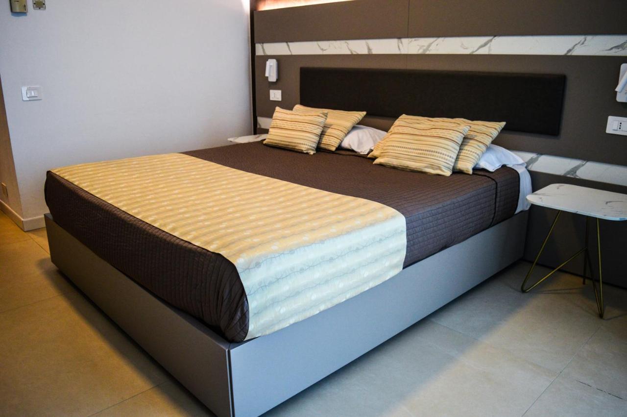 סלרנו Mediterranea Hotel & Convention Center מראה חיצוני תמונה