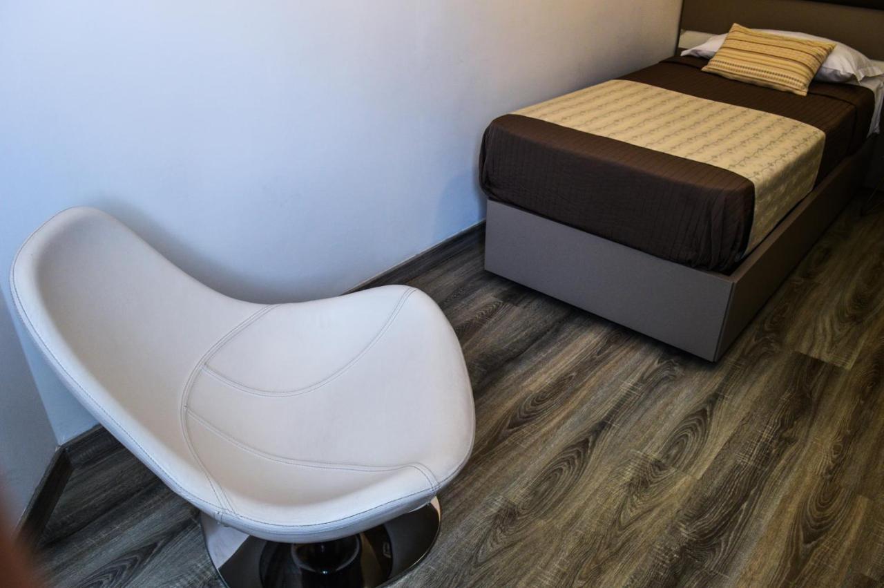 סלרנו Mediterranea Hotel & Convention Center מראה חיצוני תמונה