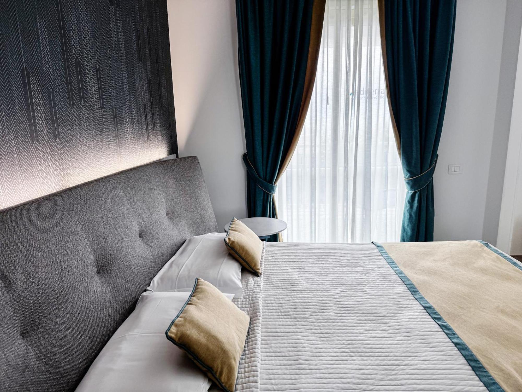 סלרנו Mediterranea Hotel & Convention Center מראה חיצוני תמונה